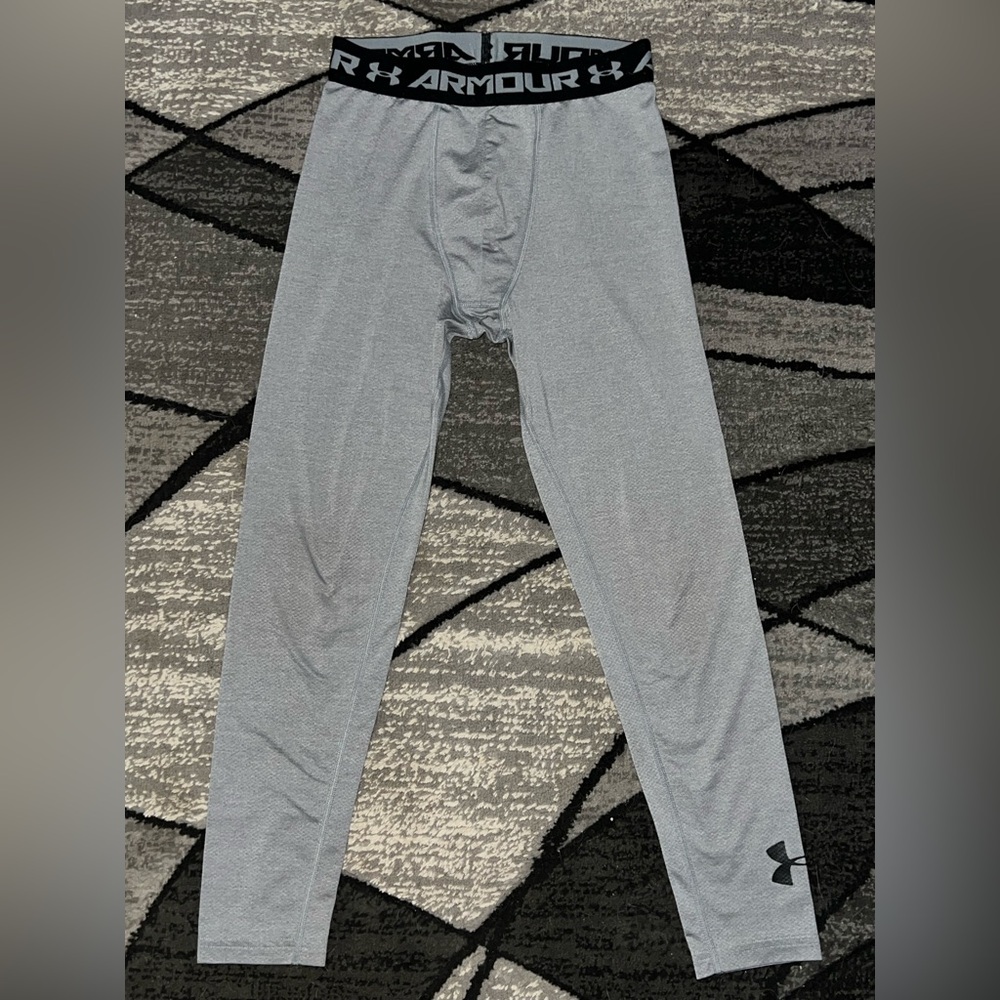 Under Armour Boy's Leggings Size Medium